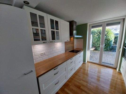 Voll ausgestattete Einbauküche