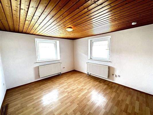 großes Schlafzimmer/ Wohnzimmer EG