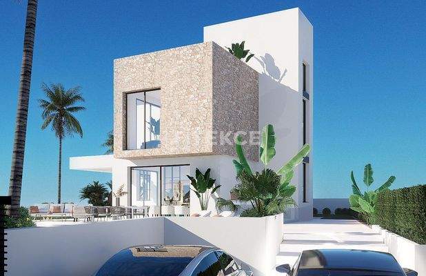 Detached Villas Close to the Golf Course in Finestrat