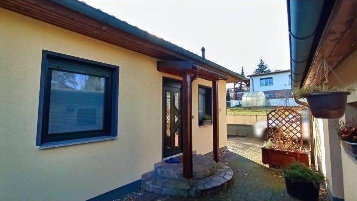 Außen - Hauseingang