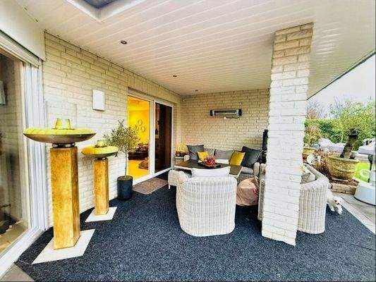 überdachte Terrasse