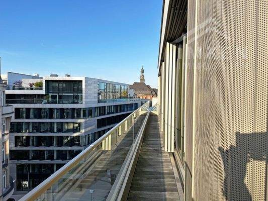 Balkon - Blick auf den Michel