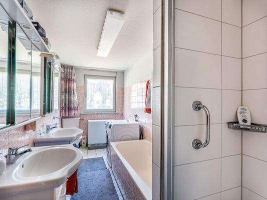 Badzimmer Erdgeschoss