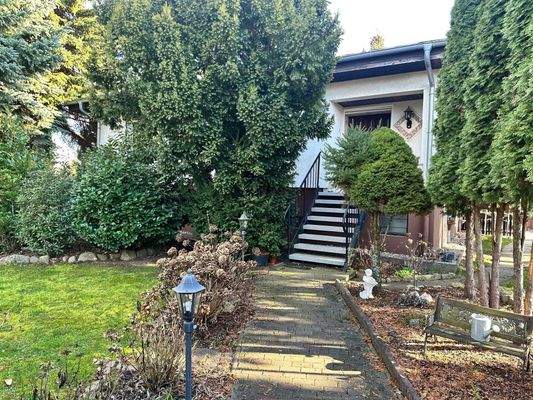 Fußweg zum Hauseingang