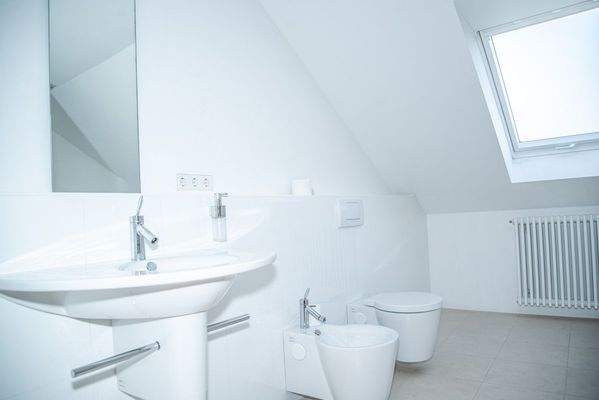 Dachgeschoss - Badezimmer