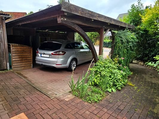 Doppel-Carport + Schuppen
