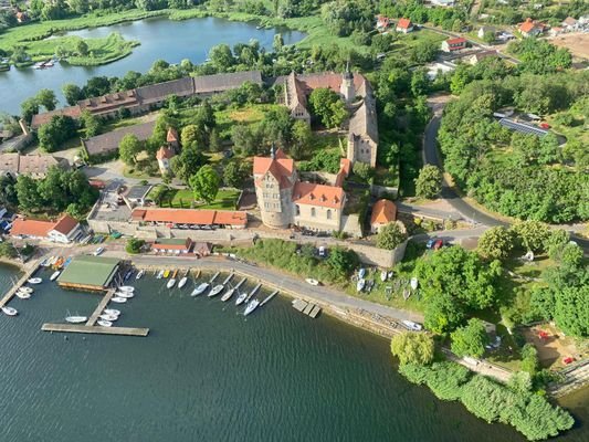 Unweit vom Schloss Seeburg