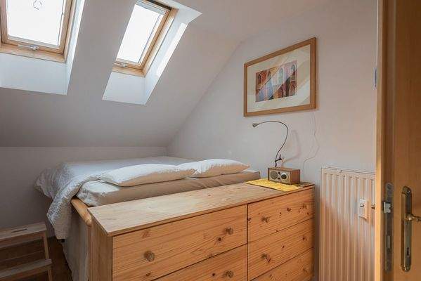 Double bed.Sleeps 2 comfortably.