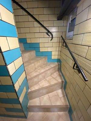 Treppe KG zum EG.jpeg