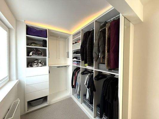 OG Ankleidezimmer Bild 2