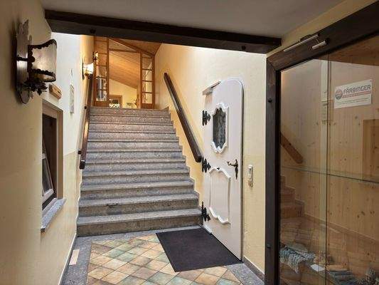 Haustür (oben Rezeption)