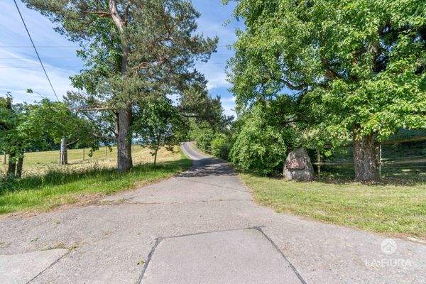 Grundstückseinfahrt