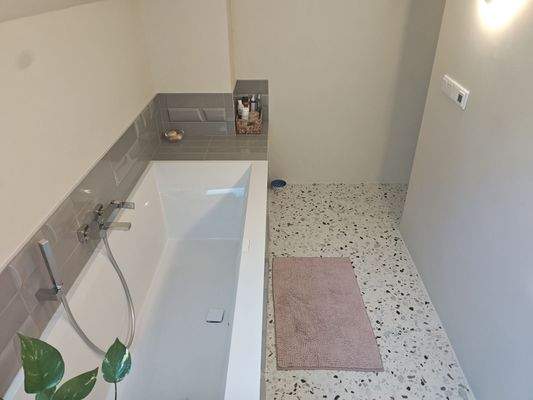 9035KC-21 Tageslicht-Vollbad...