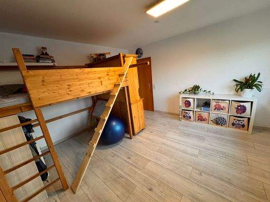 Büro / Kinderzimmer