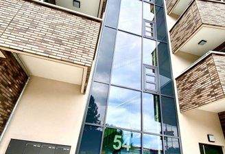 Eingangsbereich mit Treppenhaus