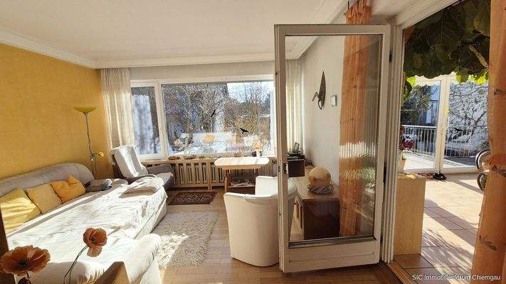 Wohnzimmer / Zugang Freisitz-Wintergarten