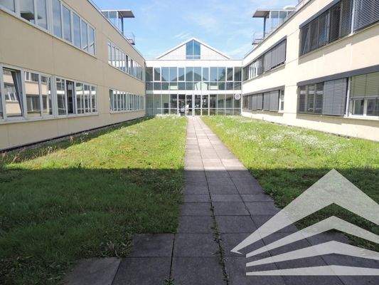 Innenhof Ansicht Paul Hahn Center