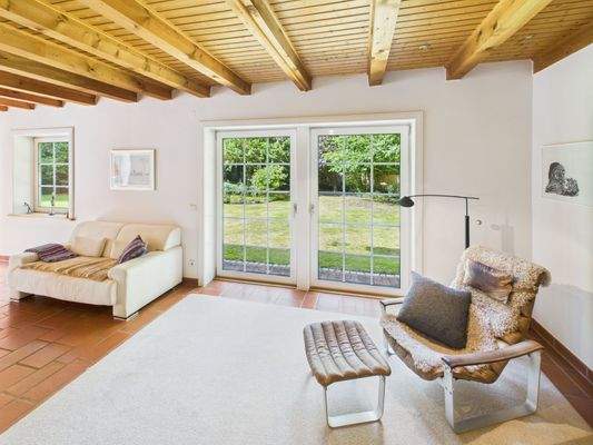 Vorzimmer/Bibliothek