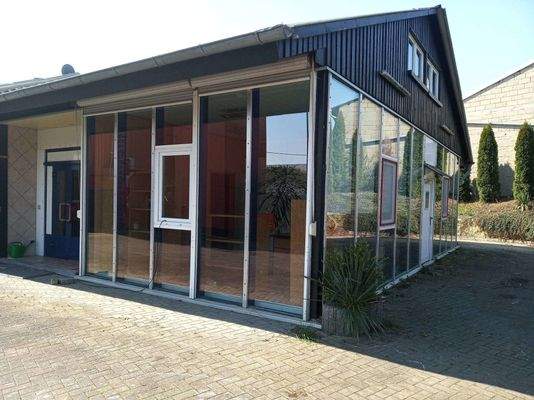 Bürogebäude Seitenansicht