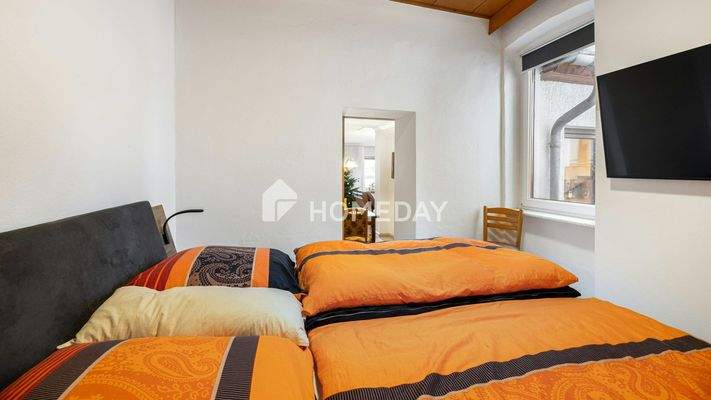 1. OG Schlafzimmer 2 2