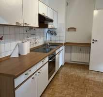 Küche mit EInbauküche.jpg