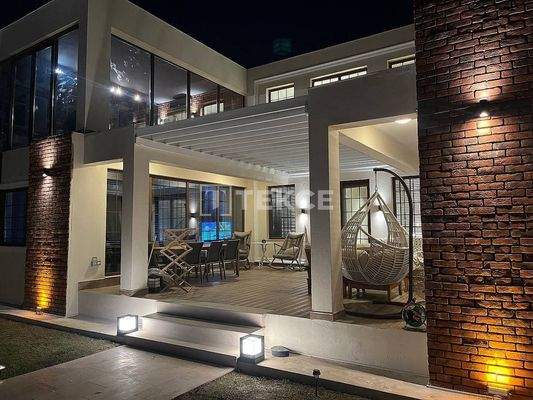 Detached Villa with Private Pool and Garden in Çatalköy Girne