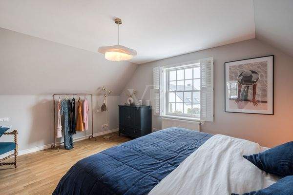 Geräumiges Schlafzimmer im OG