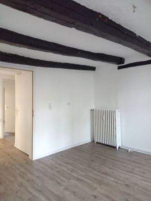 Raum 1 Wohnung Bild 2