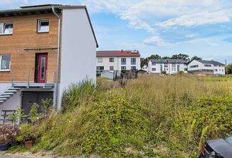 Ansicht mit Nachbarhaus