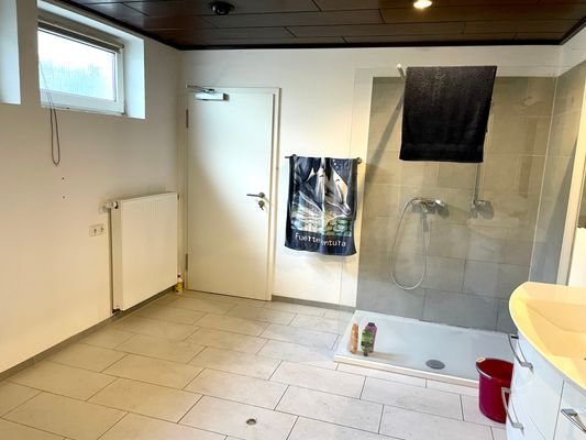 Badezimmer EG