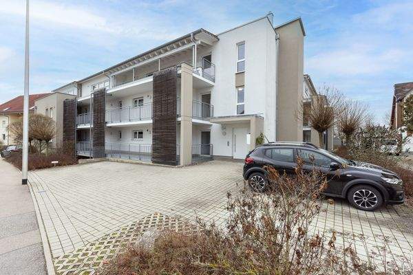 Außenansicht (Hauseingang).jpg