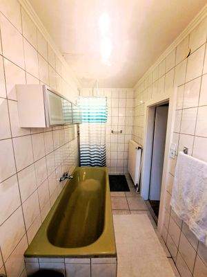 Immobilienperle Veronika Löffler - Obergeschoss - Badezimmer