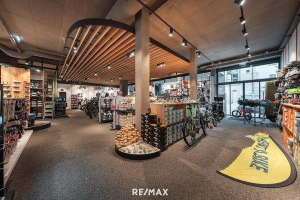 Geschäftsfläche Halbstock gesamt