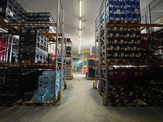 Lagerhalle innen.JPG