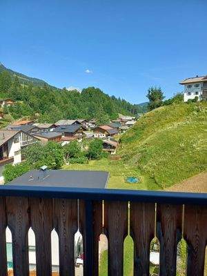 2-Schlafzimmer-Penthouse-Wohnung 404 mit Blick nac