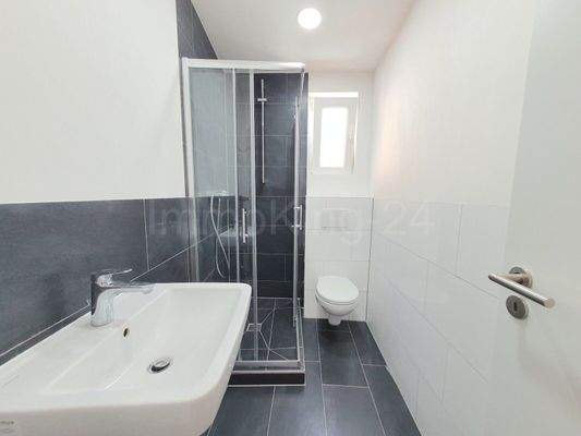 BADEZIMMER OBERGESCHOSS