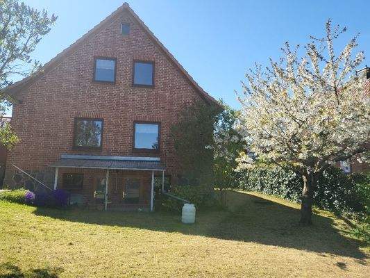 Rückansicht mit Garten