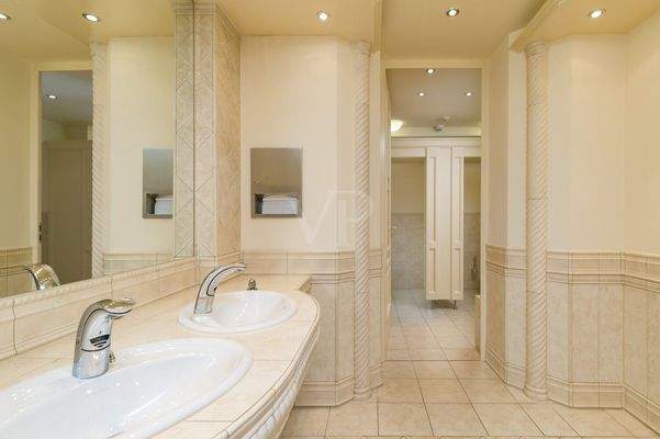 Damen und Herren WC im Erdgeschoss