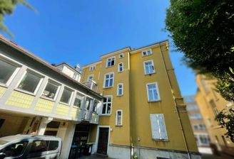 Haus-Gießen-Bahnhofstraße 44-5