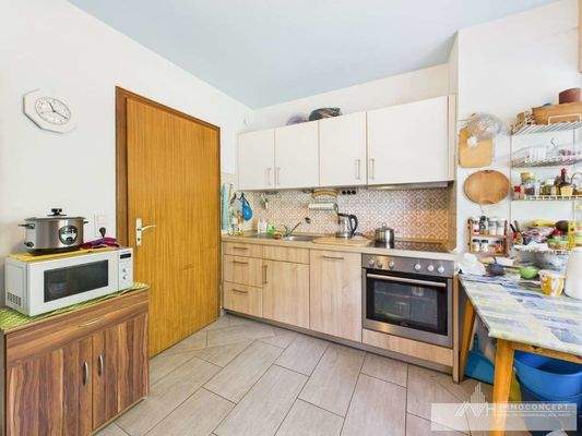 CAM04062G0-PR0033-STILL012