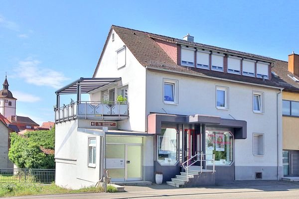 Laden Geschäft Frisör_Knittlingen_aussen_AVATHUS Immobilien Bretten Bruchsal Karlsruhe Heidelberg Pforzheim Heilbronn