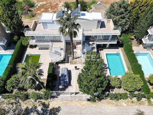 Furnished Triplex Villa with Pool in Kadriye Antalya