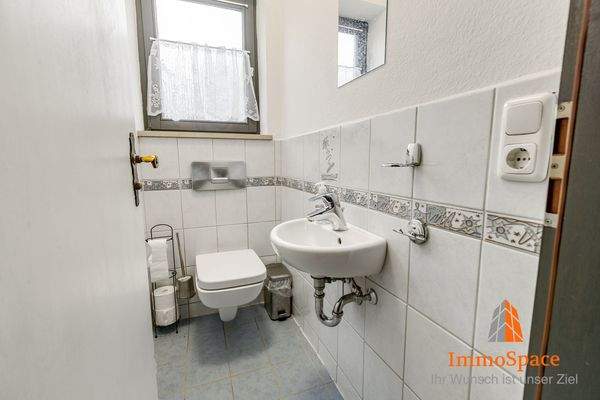 Blick in die Gästetoilette 