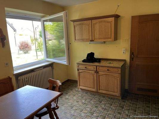 Küche m. gr. Fenster