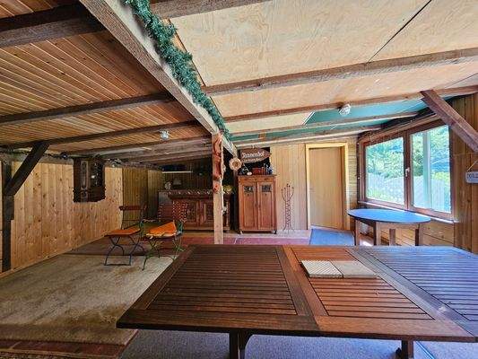 Raum für Geselligkeit inkl. Küche und WC