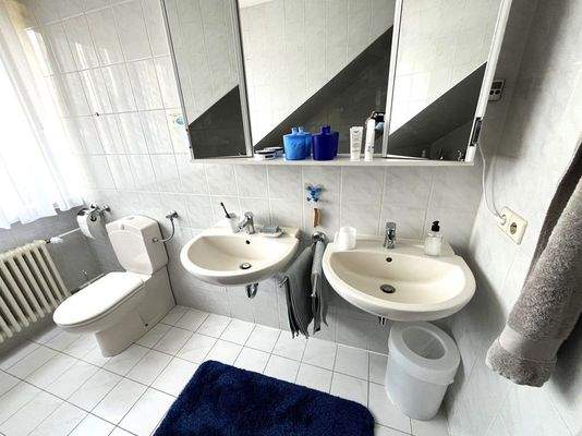 Tageslichtbad im 1. OG 