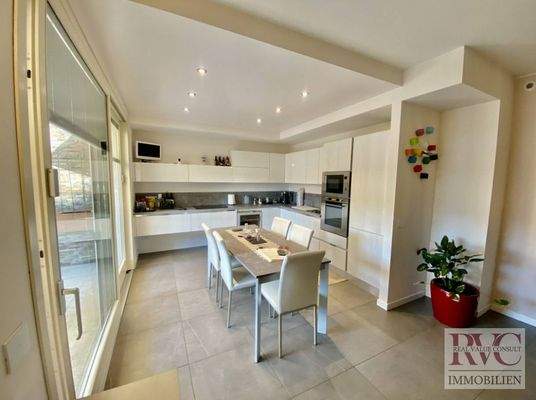 Screenshot 2023-12-05 044706