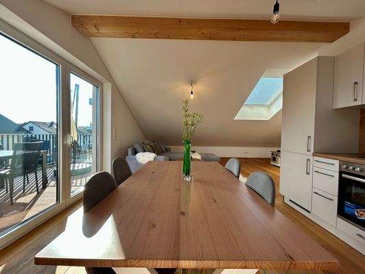 Wohn-, Ess- und Kochbereich