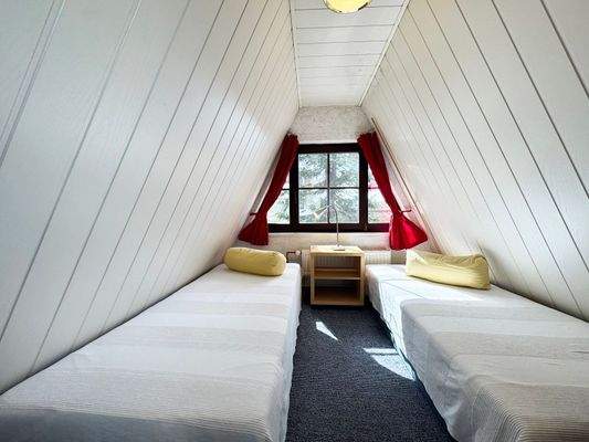 Schlafzimmer im OG in Südausrichtung