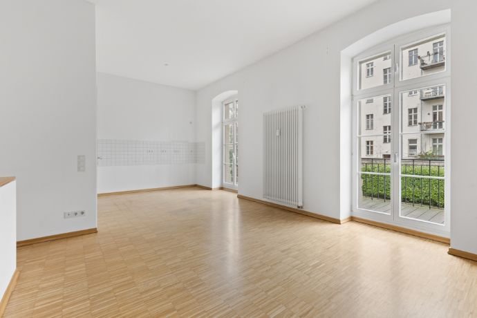 Bezugsfrei - Imposante Wohnanlage - stilvolle Maisonette-Wohnung in Kreuzberg